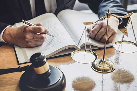 پیگیری اعتراضات بین گمرک و ارباب رجوع